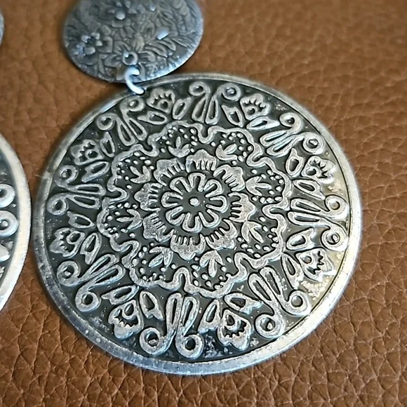Vintage Large Floral Mandala Metal Circle Festival Dangle Hook Earrings - Picture 5 of 7